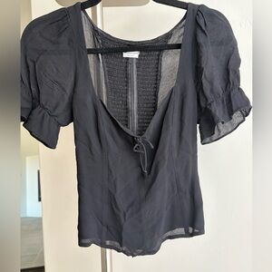 Reformation Delevan Short Puff Sleeve in Black size 4